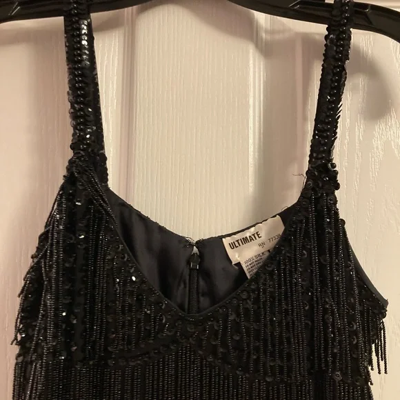 Gorgeous Vintage Beaded Dress. 100% Silk. Sequins and beads. Size Small. - Picture 3 of 9